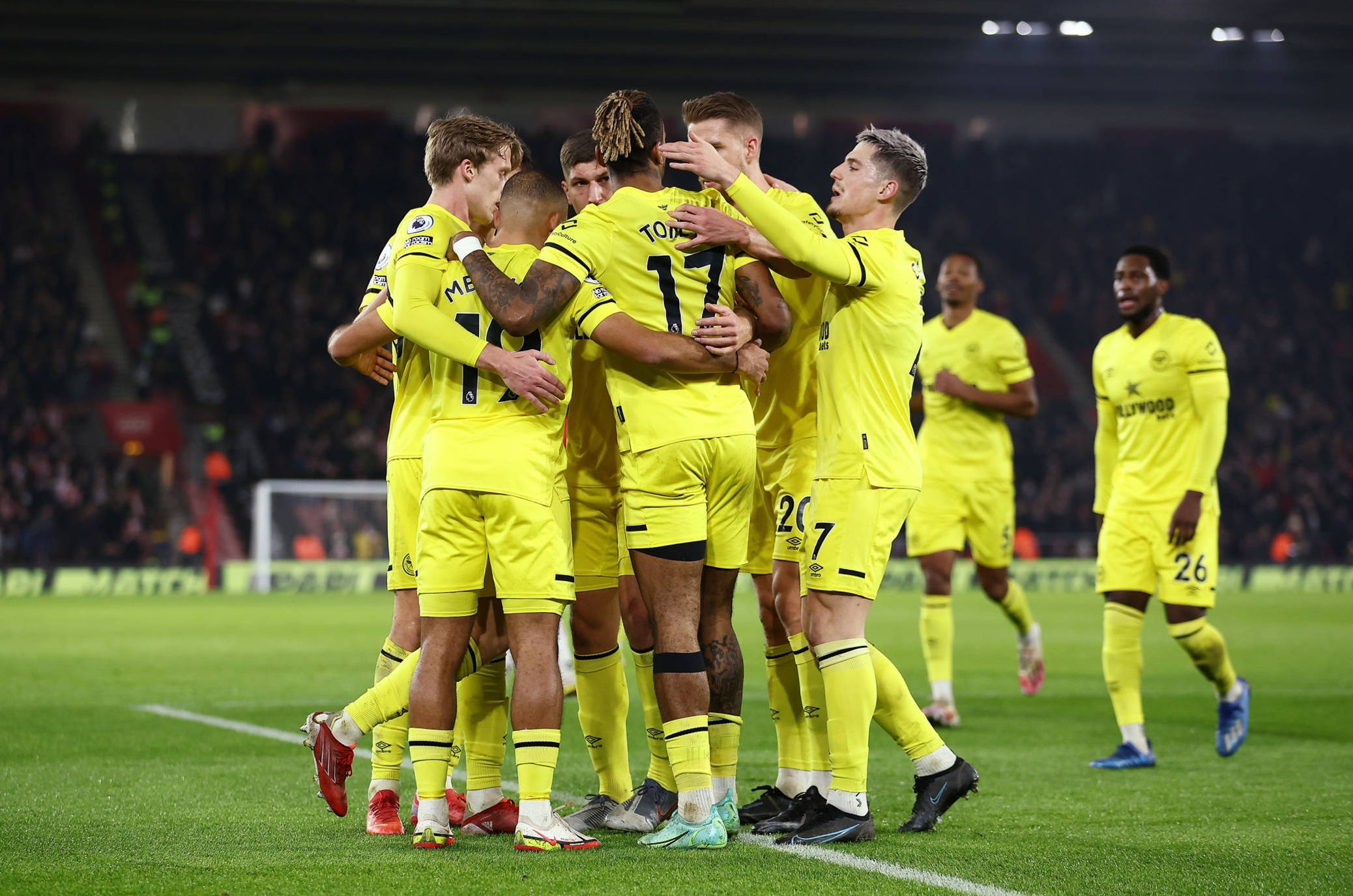 球队主帅坚 球队主帅坚